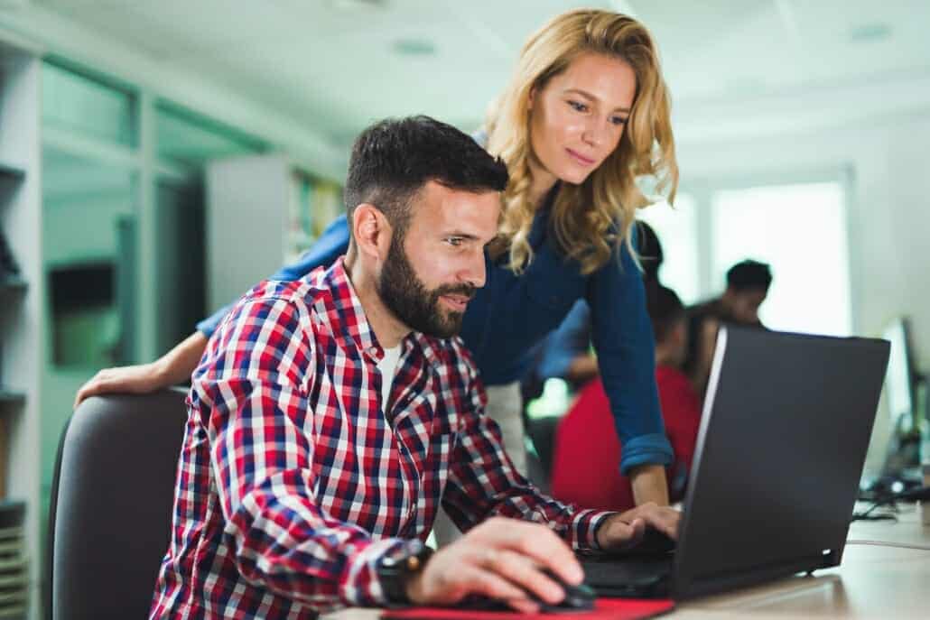 IT Outsourcing helping employee