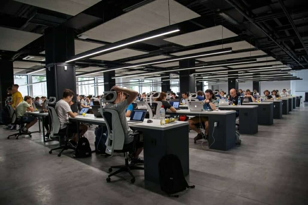 helpdesk office of computer operators